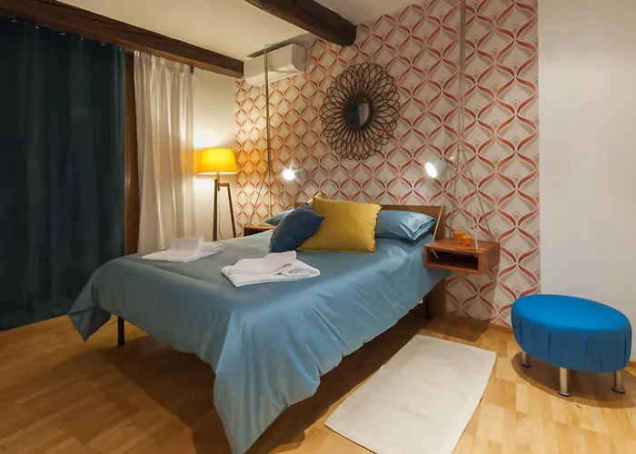 Pietrapiana Flat & Local Market Apartment Florence